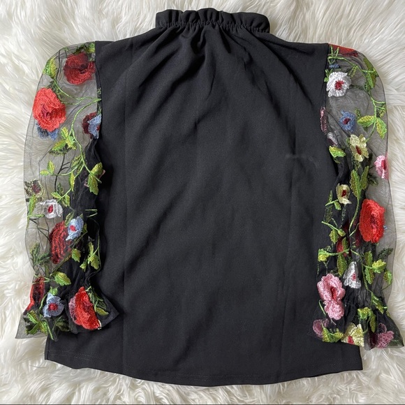 Large blouse sheer lace sleeves embroidered top - Picture 11 of 13